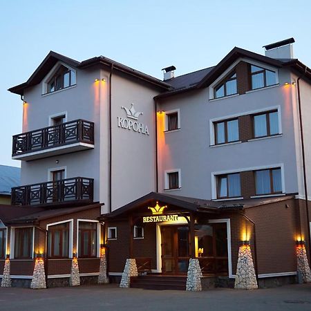Hotel Korona Mostyska Extérieur photo